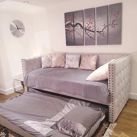 لندن Cozy Muswell Hill 1-Bedroom Flat المظهر الخارجي الصورة